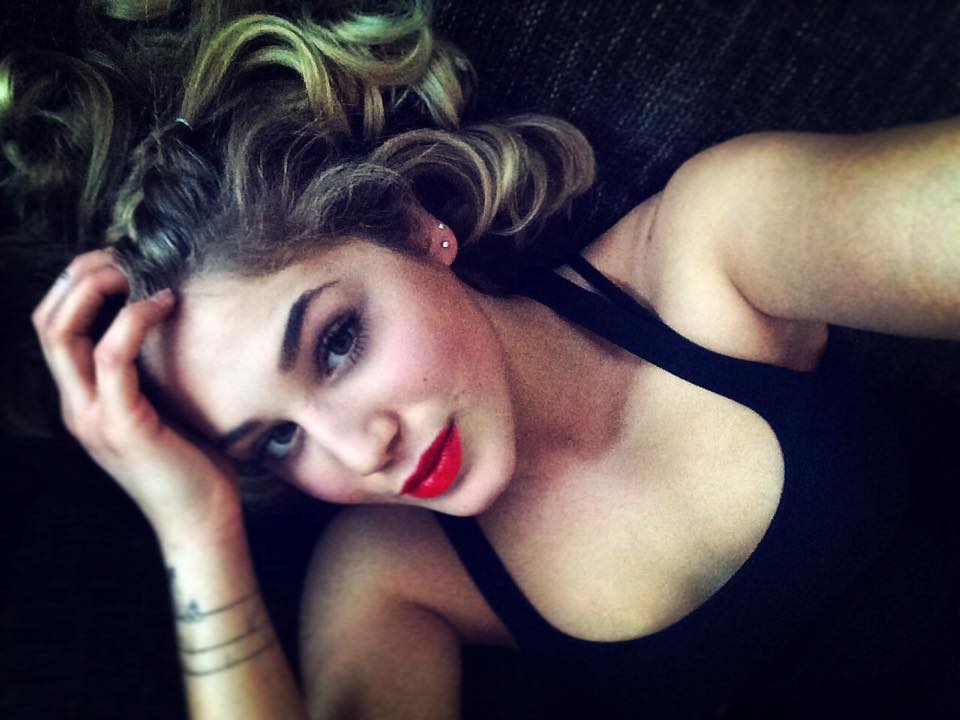 nyári dia színésznő, bain de terre, hairspa budapest, online időpontfoglalás budapest