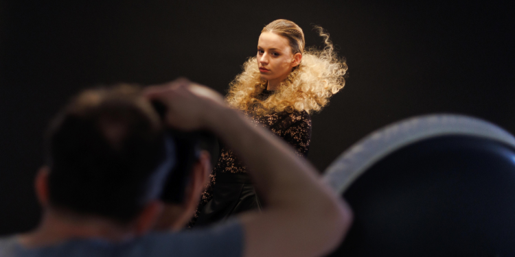 dancso_erika_frizura_kollekcio_2023_osz_tel_univerzum dancso_erika_frizura_kollekcio_2023_osz_tel_univerzum