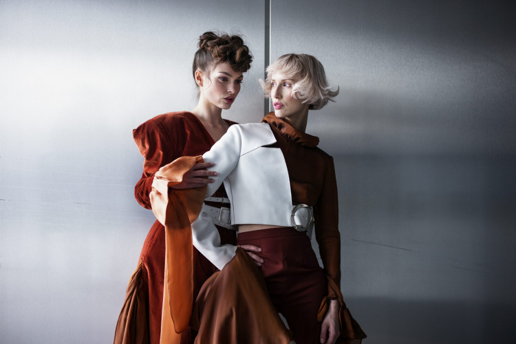 Dancso_Erica_autumn_2020_frizurak_felhosszu_hajbol_40_kep_dancso_erika_termeszet_kollekciojabol_ Dancso_Erica_autumn_2020_frizurak_felhosszu_hajbol_40_kep_dancso_erika_termeszet_kollekciojabol_