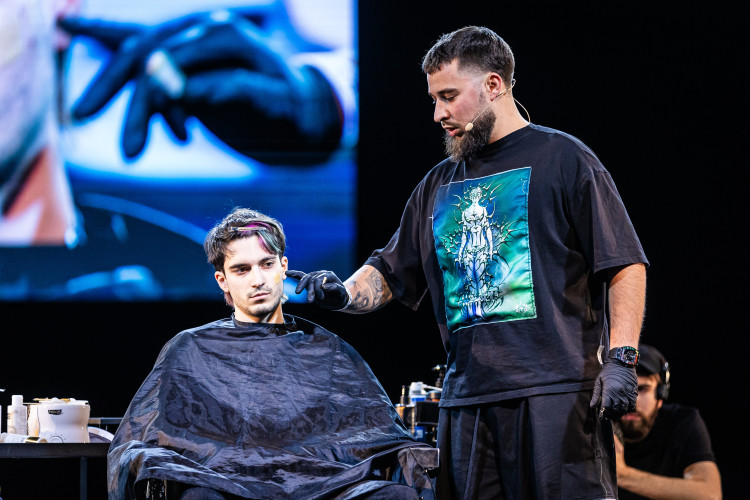 kepes_beszamolo_sugarazza_a_barber_fesztival_barber_battle_budapest_2023_szinpadan