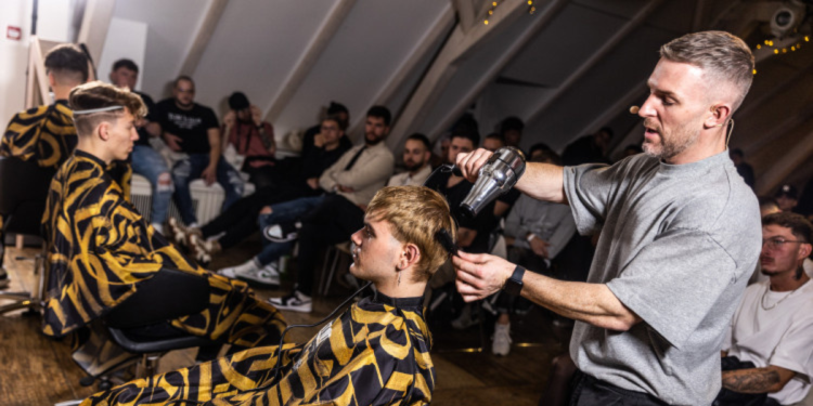 budapest_hair_show_alan_beak_barber_arena
