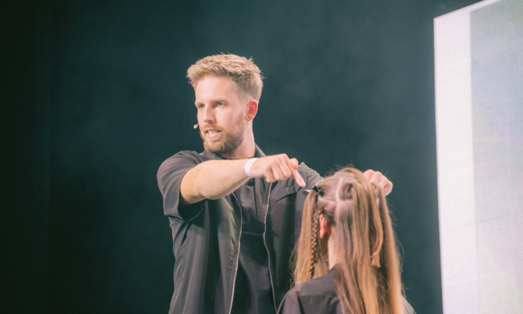 dalotti_gergo_a_budapest_hair_show_ev_felfedezettje