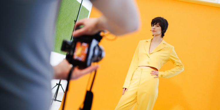 dancso_erika_tavasz_nyari_frizura_kollekcioja_napsugar_kollekcio dancso_erika_tavasz_nyari_frizura_kollekcioja_napsugar_kollekcio