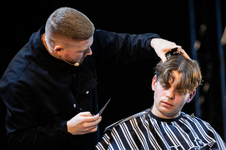 kepes_beszamolo_galaxy_cosmetics_barber_fesztival_barber_battle_budapest_2023_szinpadan