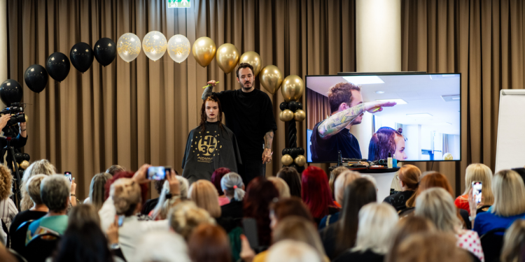 kepes_beszamolo_hair_line_Kft_30_szuletesnapjarol