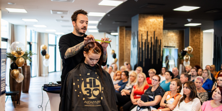 kepes_beszamolo_hair_line_Kft_30_szuletesnapjarol