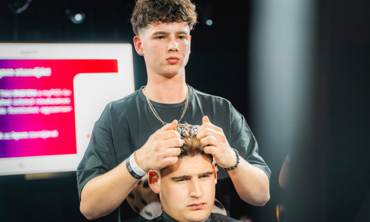 kepes_beszamolo_ilyen_volt_a_barber_fesztival_barber_battle_budapest_2024 kepes_beszamolo_ilyen_volt_a_barber_fesztival_barber_battle_budapest_2024