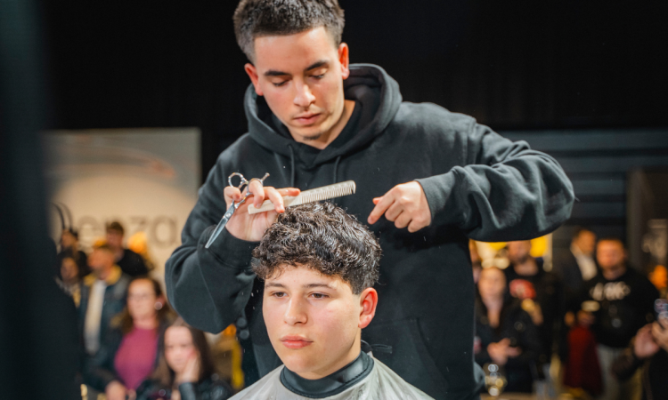 kepes_beszamolo_ilyen_volt_a_barber_fesztival_barber_battle_budapest_2024 kepes_beszamolo_ilyen_volt_a_barber_fesztival_barber_battle_budapest_2024