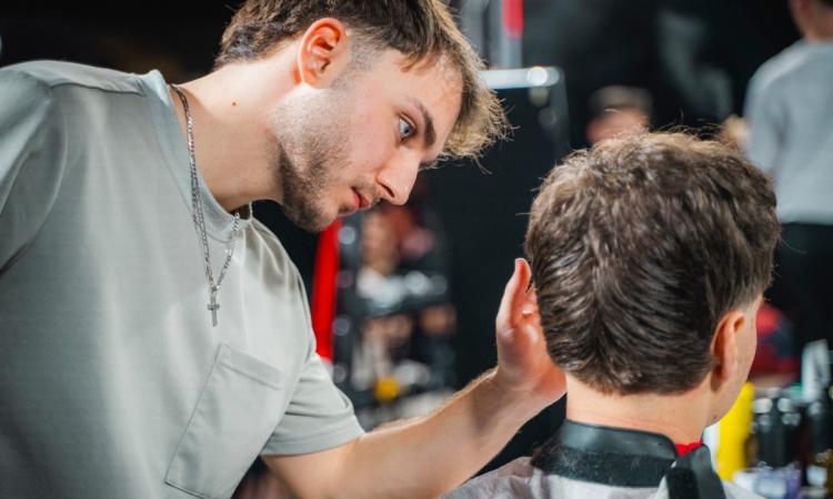 https://bwnet.hu/hirek/frizura-trend/a_barber_barber_battle_budapest_2024_professional_kategoria_gyoztesei https://bwnet.hu/hirek/frizura-trend/a_barber_barber_battle_budapest_2024_professional_kategoria_gyoztesei