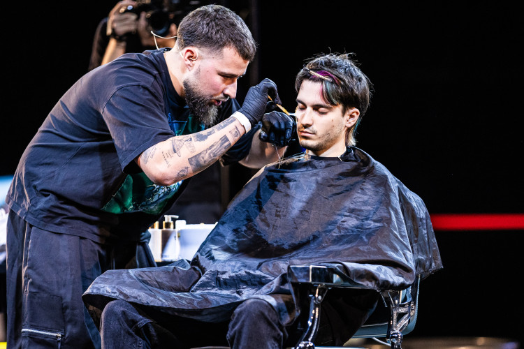 kepes_beszamolo_sugarazza_a_barber_fesztival_barber_battle_budapest_2023_szinpadan
