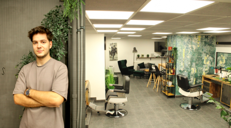 kreativ_rovid_ferfi_hajak_2021_ben_férfi_fodrasz_13_kerület_20201215_