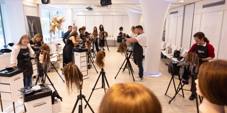 loreal_professionnel_siobhan_jones_ragyogo_hajszin