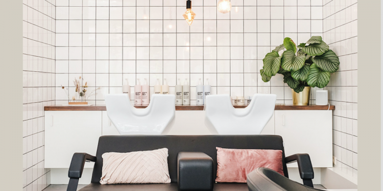 sulytalan_termeszetes_fonatokra_epulo_frizurak_alkalmakra_vegyel_reszt_a_fodraszoknak_szolo_kepzesen sulytalan_termeszetes_fonatokra_epulo_frizurak_alkalmakra_vegyel_reszt_a_fodraszoknak_szolo_kepzesen