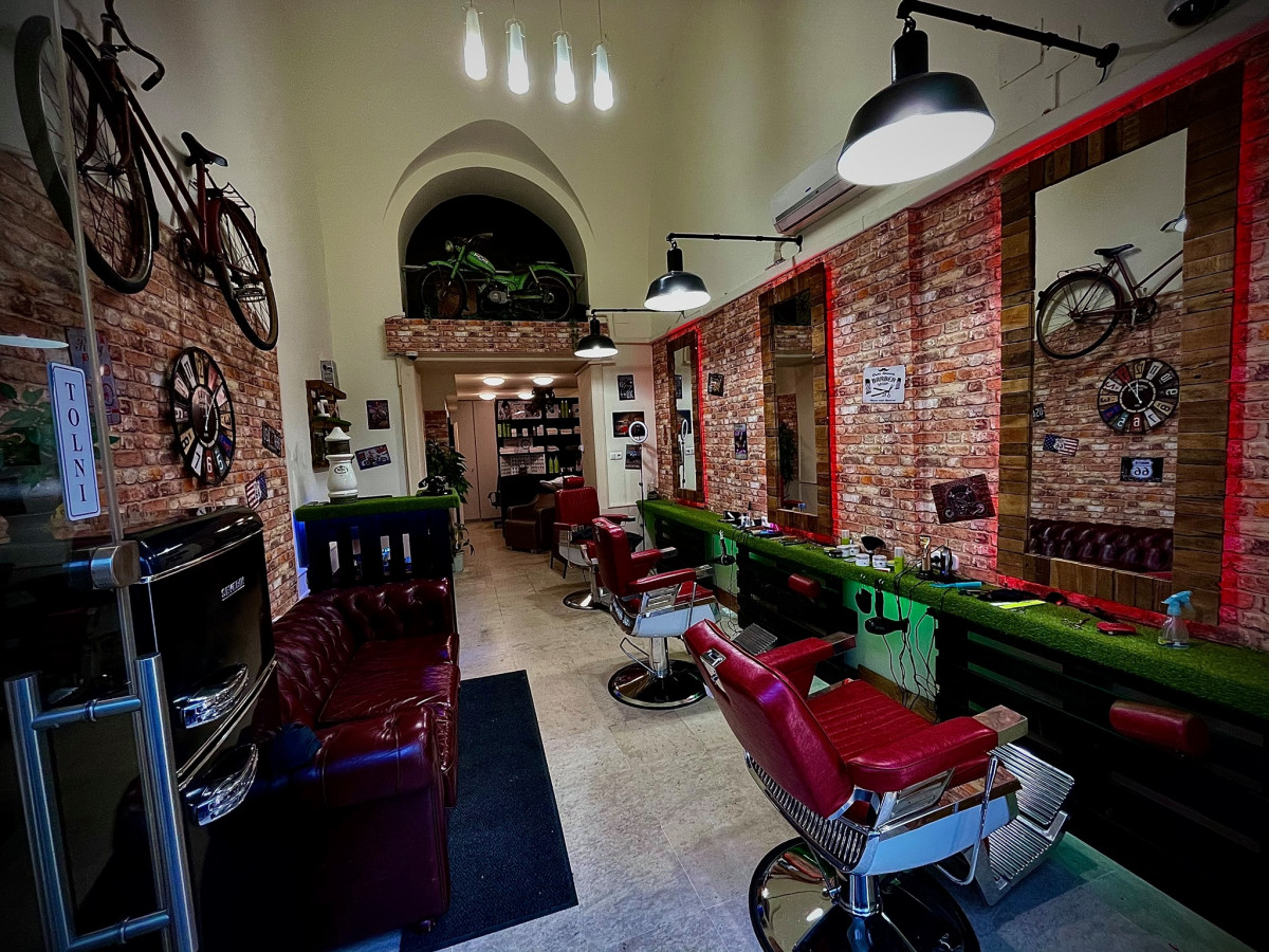 Savage BarberShop - Fodrászat, Hajgyógyászat