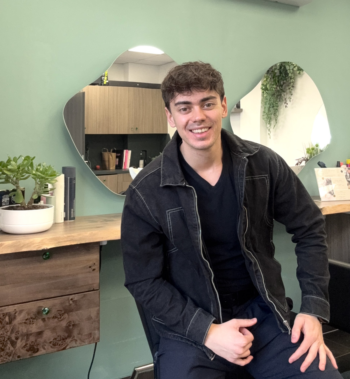 CSÁSZÁR HAIR NYC. Redken Beauty & Barber Salon - Fodrászat