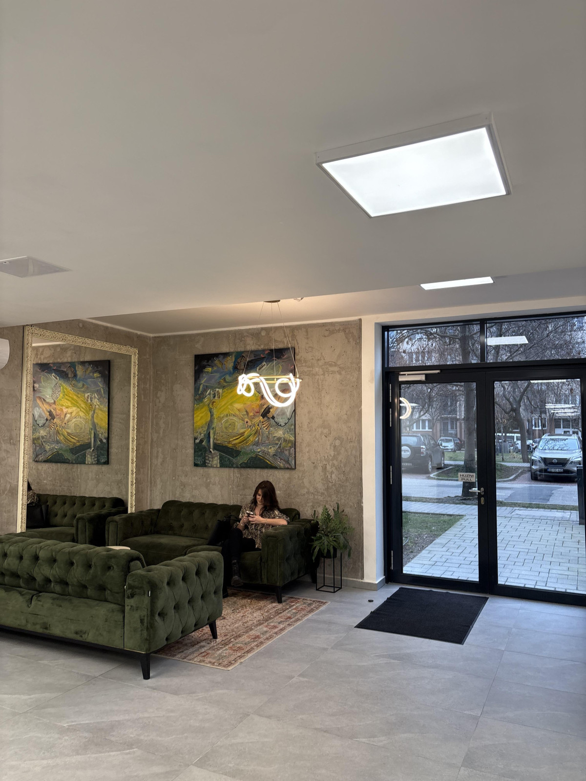 CSÁSZÁR HAIR BUDAPEST  Redken Beauty & Barber Salon - Fodrászat