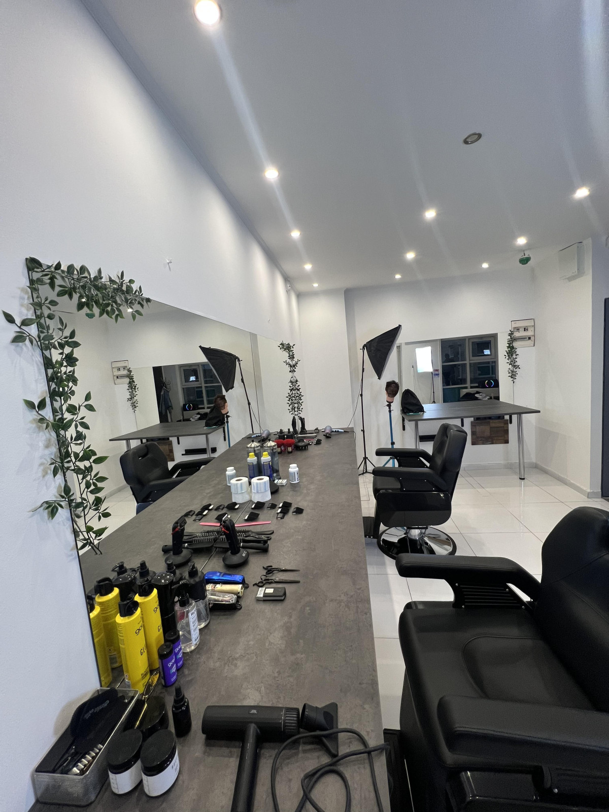 Leva - Male hairdressing&Barbering - Fodrászat