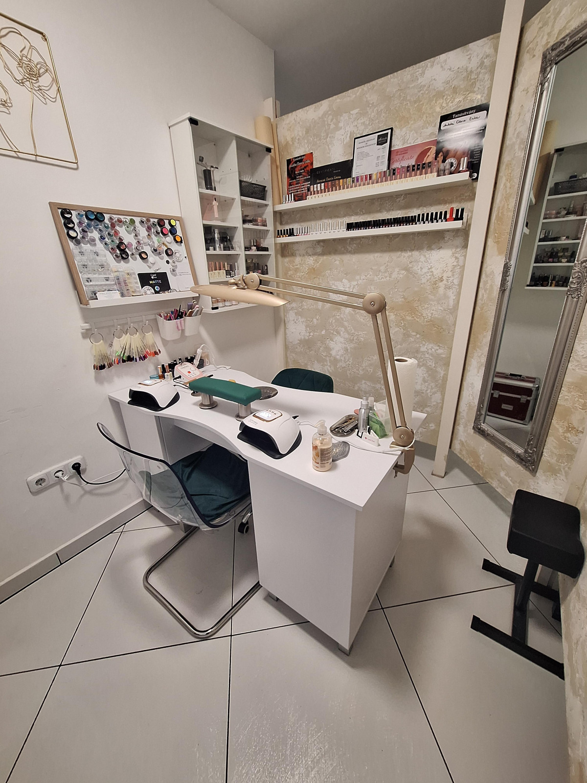 ADEra Körömstúdió - Kézápolás, Lábápolás