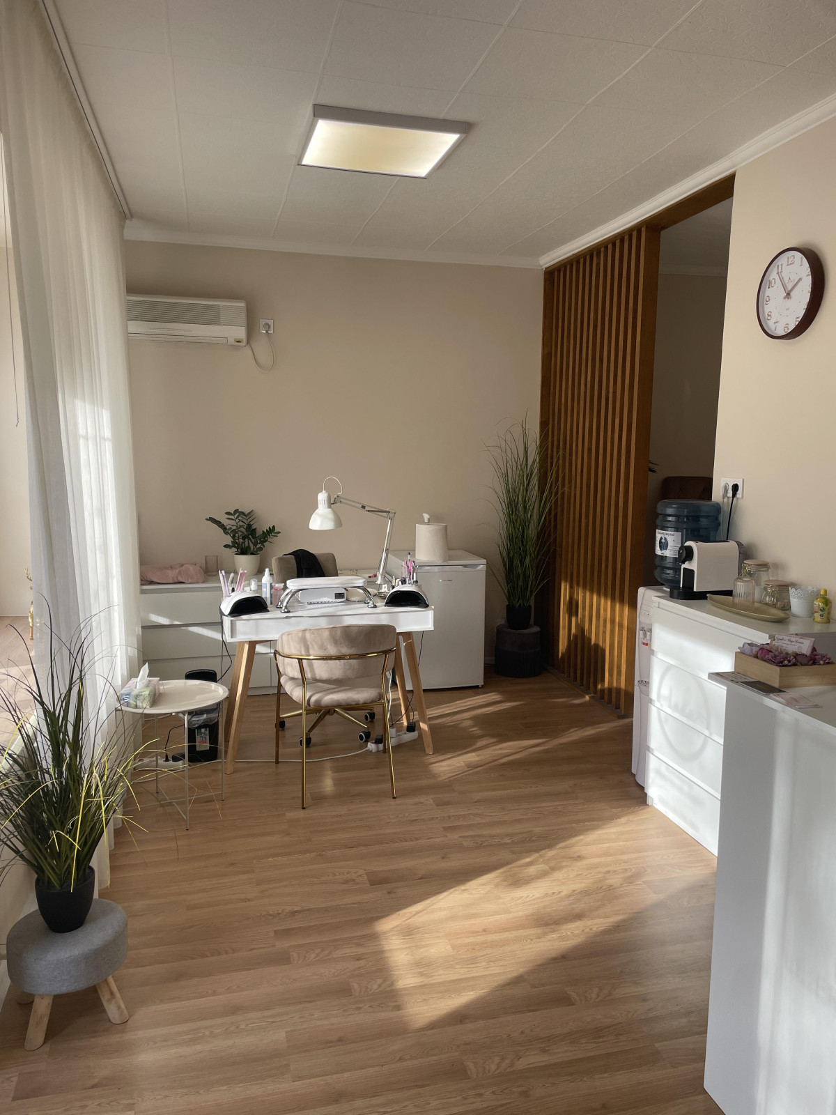 Jada Nails & Beauty - Várpalota - Lábápolás, Kézápolás, Lézeres szőrtelenítés, Kozmetika, Masszázs
