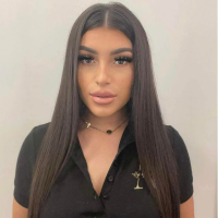 Humenszki Klaudia (Top stylist fodrász, hajgyógyász)